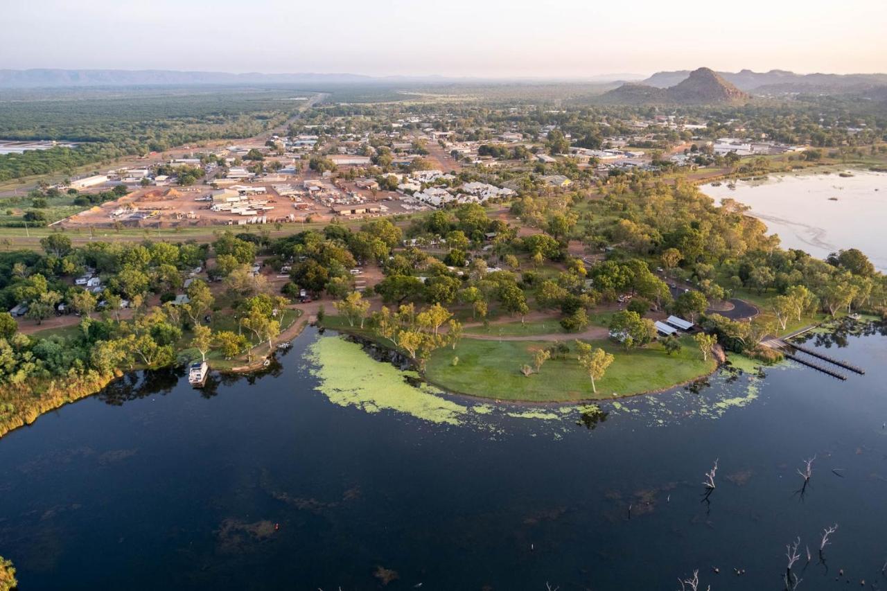 Kimberleyland Waterfront Holiday Park Kununurra Eksteriør billede