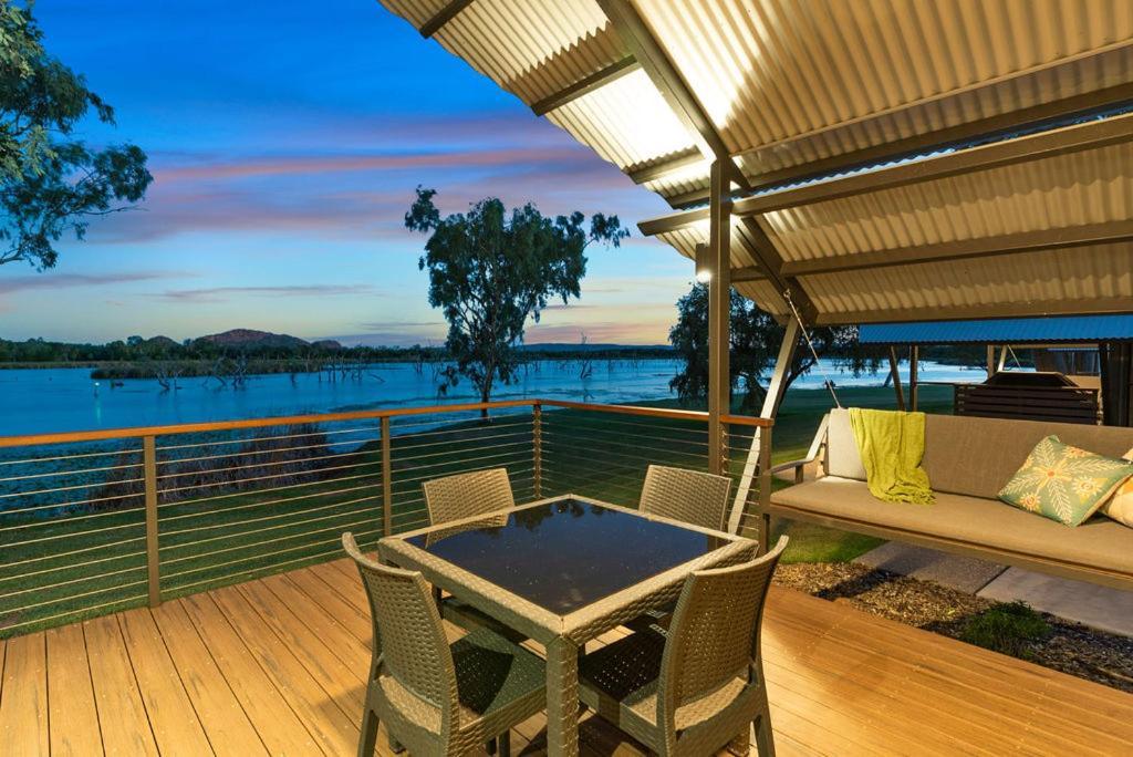 Kimberleyland Waterfront Holiday Park Kununurra Eksteriør billede
