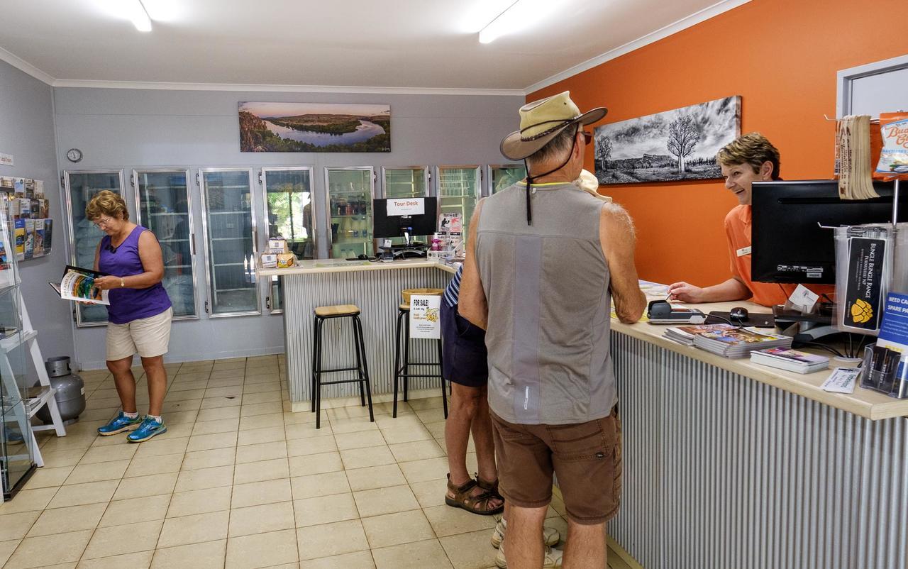 Kimberleyland Waterfront Holiday Park Kununurra Eksteriør billede