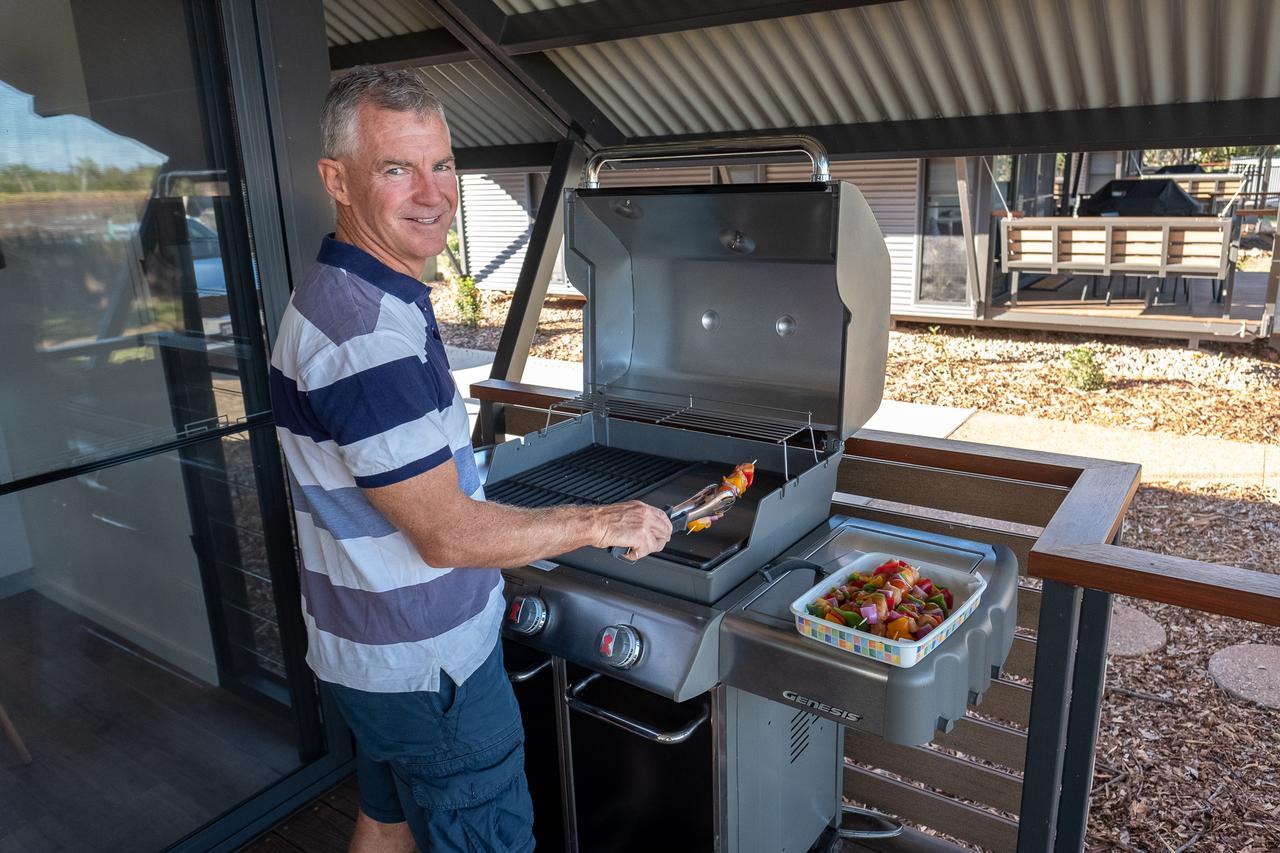 Kimberleyland Waterfront Holiday Park Kununurra Eksteriør billede